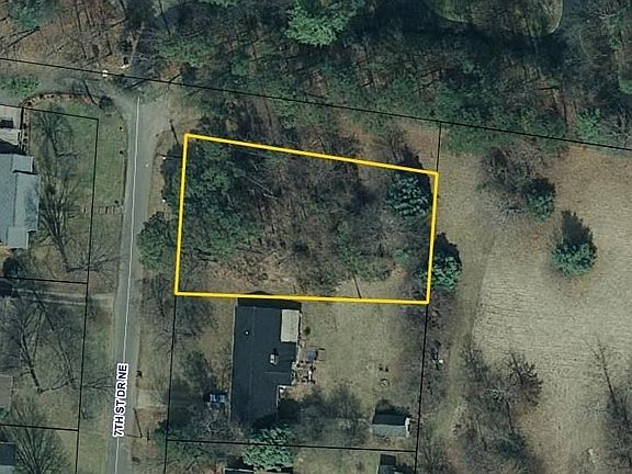 5th image of 3420 7th Street Dr NE