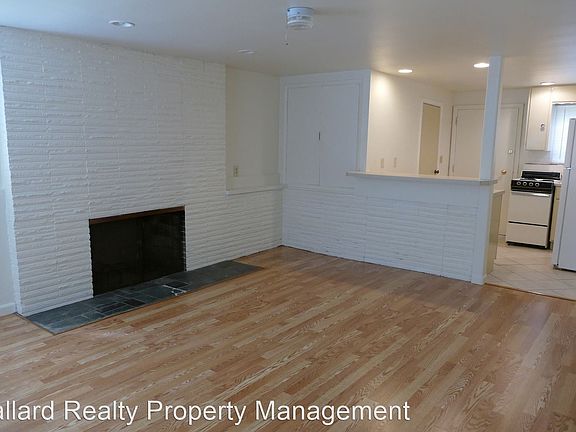 5th image of 2272 Gilman Dr W APT 5