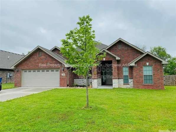 3309 Carter Rd, Bentonville, AR 72713