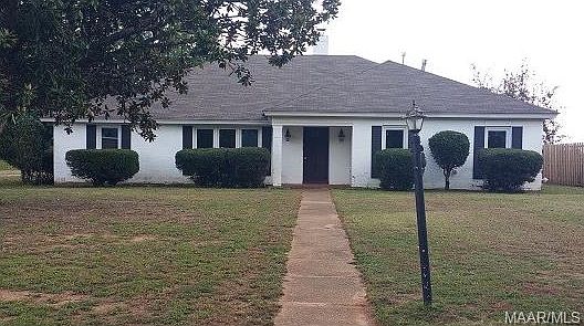 1st image of 8 Oldfield Dr