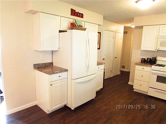 3rd image of 607 Sewickley St