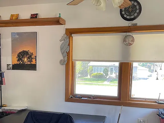 215-217 E Vermont St #215 — Photo 6