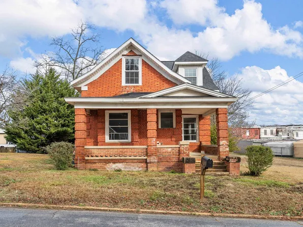 12 Bishop St, Inman, SC 29349