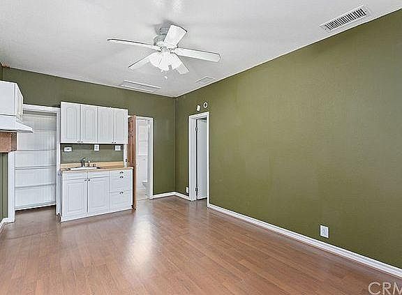 3rd image of 324 W Kendall St