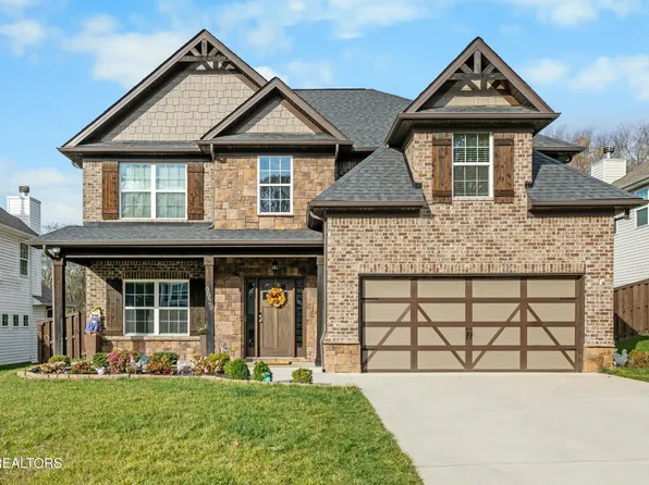 9939 Hummingbird Ln, Knoxville, TN 37923