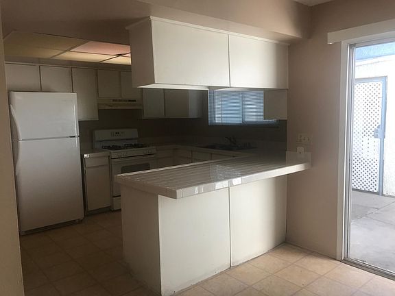 4th image of 5383 Mountain Vista St Unit 4
