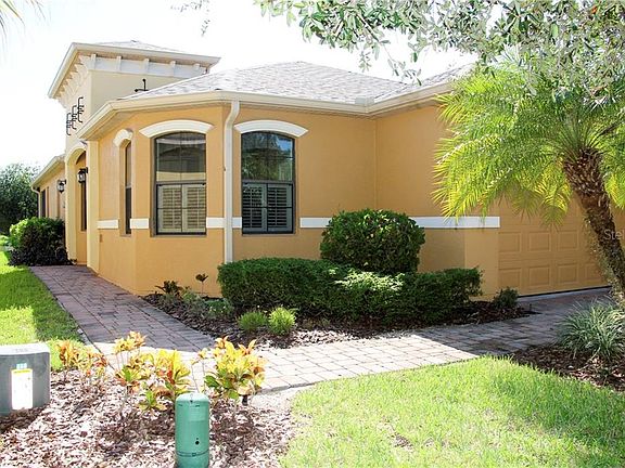 2nd image of 913 Grand Canal Dr