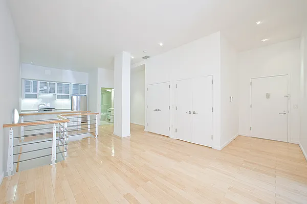 Sold by aptsandlofts.com | media 9