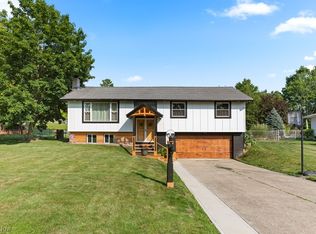4710 Cottonwood Ln, Brunswick, OH 44212