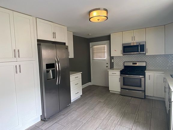 4th image of 6101 N Paulina St #2