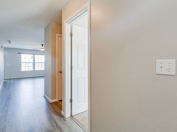 3rd image of 925 Northern Dancer Ln