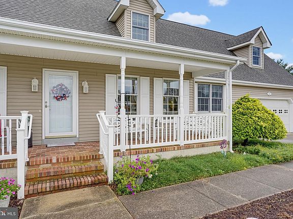 2nd image of 2019 Savannah Cir