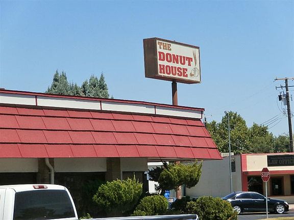 5th image of 1216 W Olive Ave