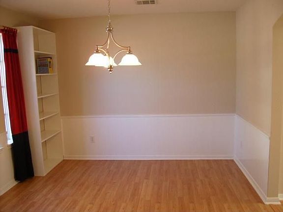 5th image of 2001 Lantana Dr