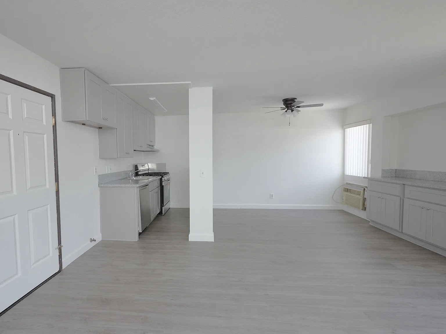1201 N. Mansfield Ave. — Photo 4