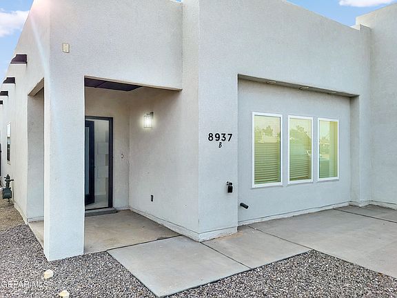3rd image of 8937 Mount Rushmore Ln