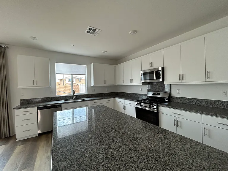30212 Sunset Lake Cir — Photo 11
