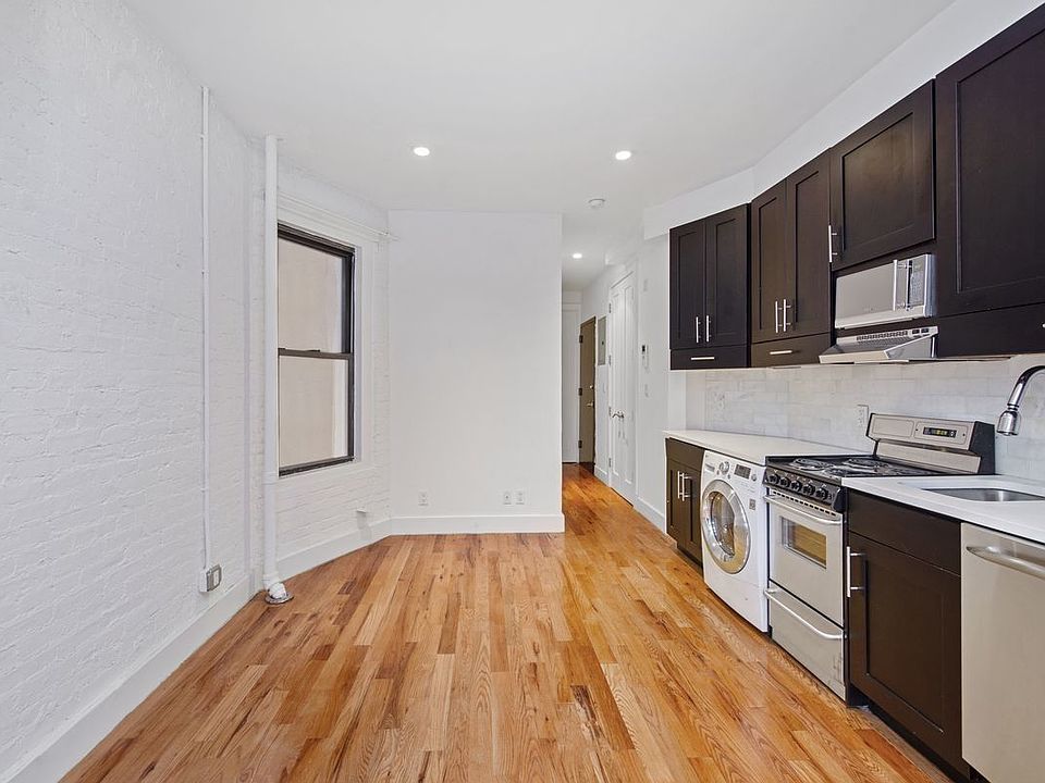 1st image of 26 Vandam St APT 2FE