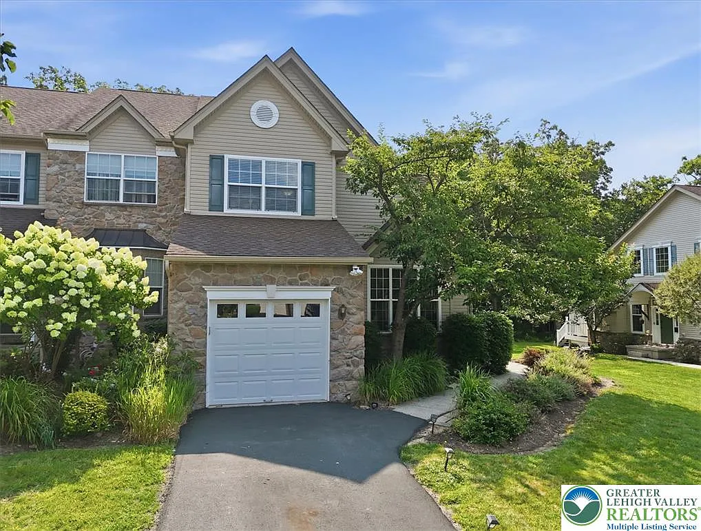 3 bed, 3099 sqft, $2,800 — Photo 4