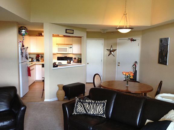3rd image of 2285 Stewart Ave