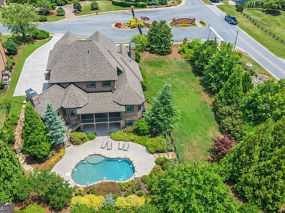 3rd image of 2792 Springbluff Ln