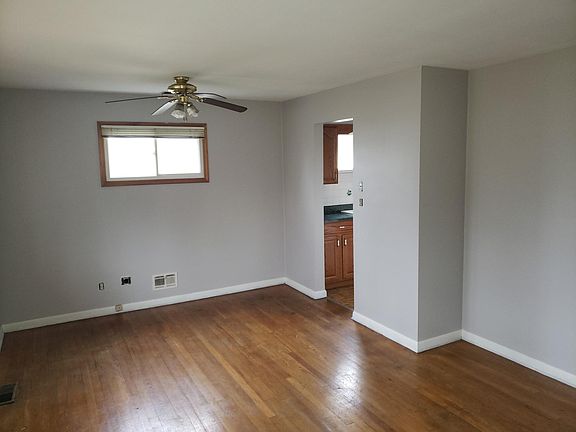 2nd image of 4133 Wright Park