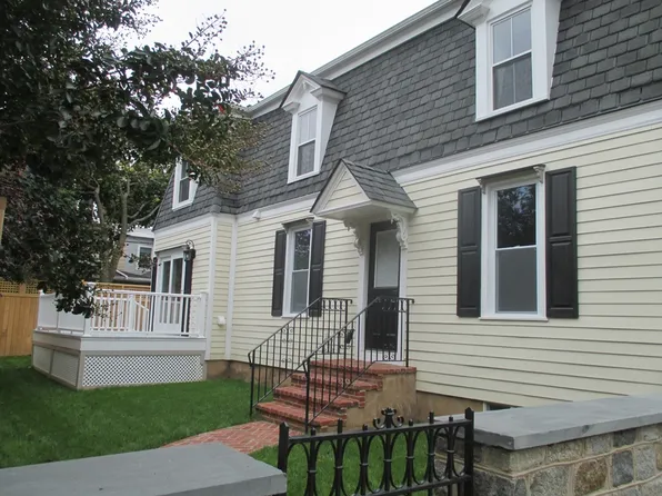 2624 W 19th St, Wilmington, DE 19806