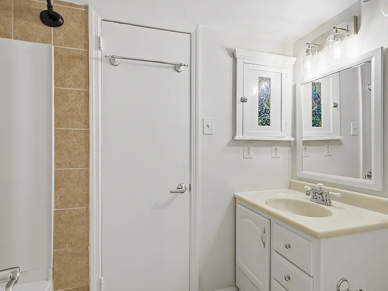 120 Roberts Ln #101 — Photo 14