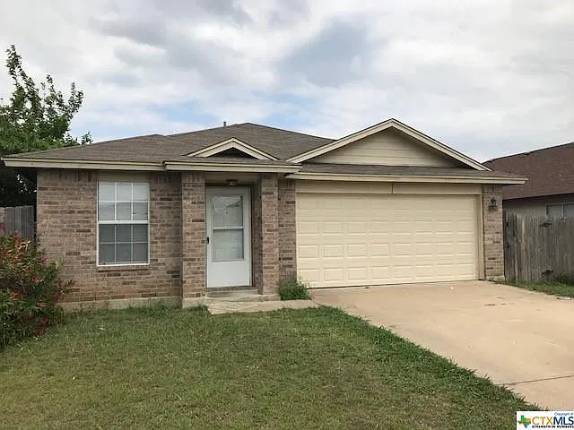 1206 Fox Creek Dr