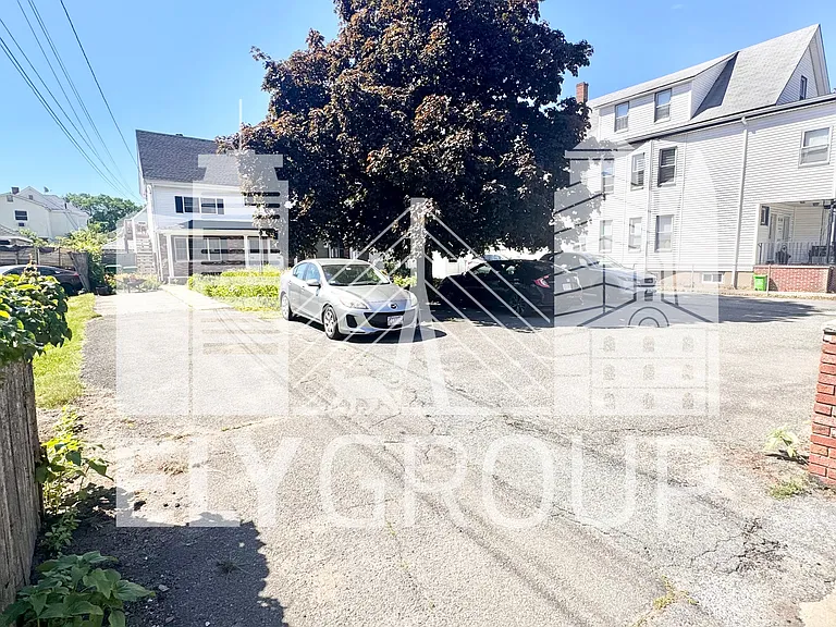 220 Harvard St #1 — Photo 11