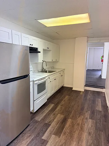 695 Pearl St #1 Photo 1