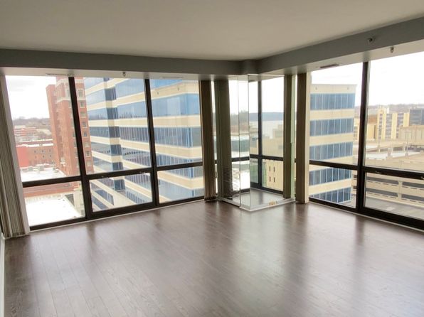 123 SW Jefferson Ave 12