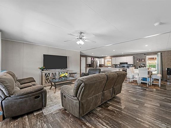 2nd image of 222 Kennedy Ln