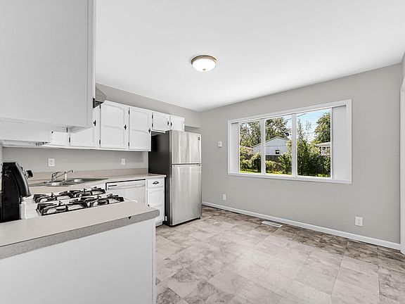 4th image of 2947 W 74th Ave