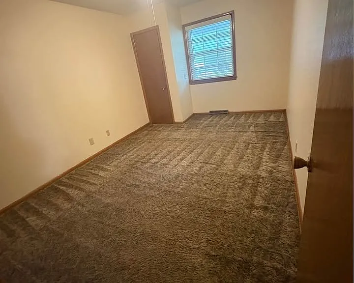 1258 E Elm St #13 — Photo 13