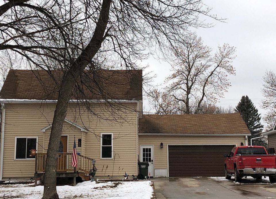 1st image of 750 W 1st St S