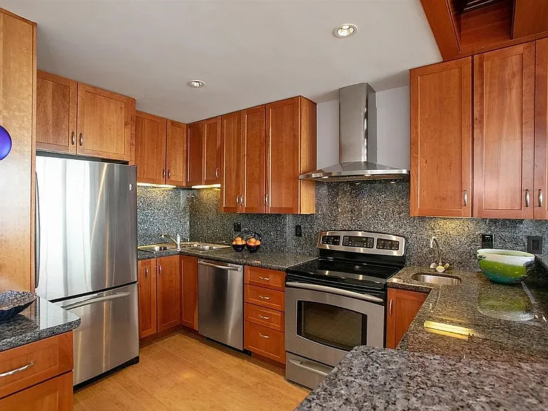 1050 N Point St #1603 — Photo 11
