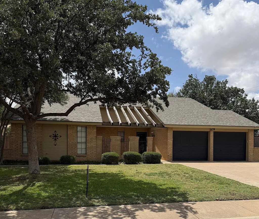 3 bed, 2.0 bath, 1877 sqft, $2,650 — Photo 1