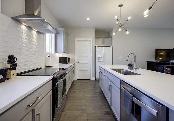 Plenty of storage in here and includes all of your staple appliances!