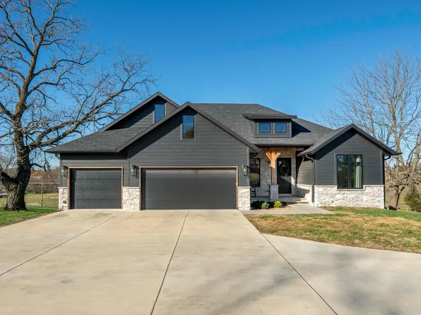 102 Kings Court, Ozark, MO 65721