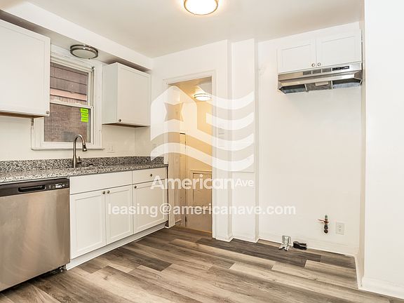 3rd image of 16245 Sorrento Ave