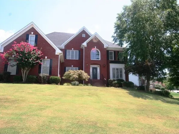 5760 Dovnick Dr, Lilburn, GA 30047