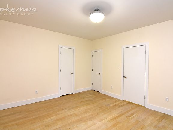 4th image of 2 Pinehurst Ave #B3b