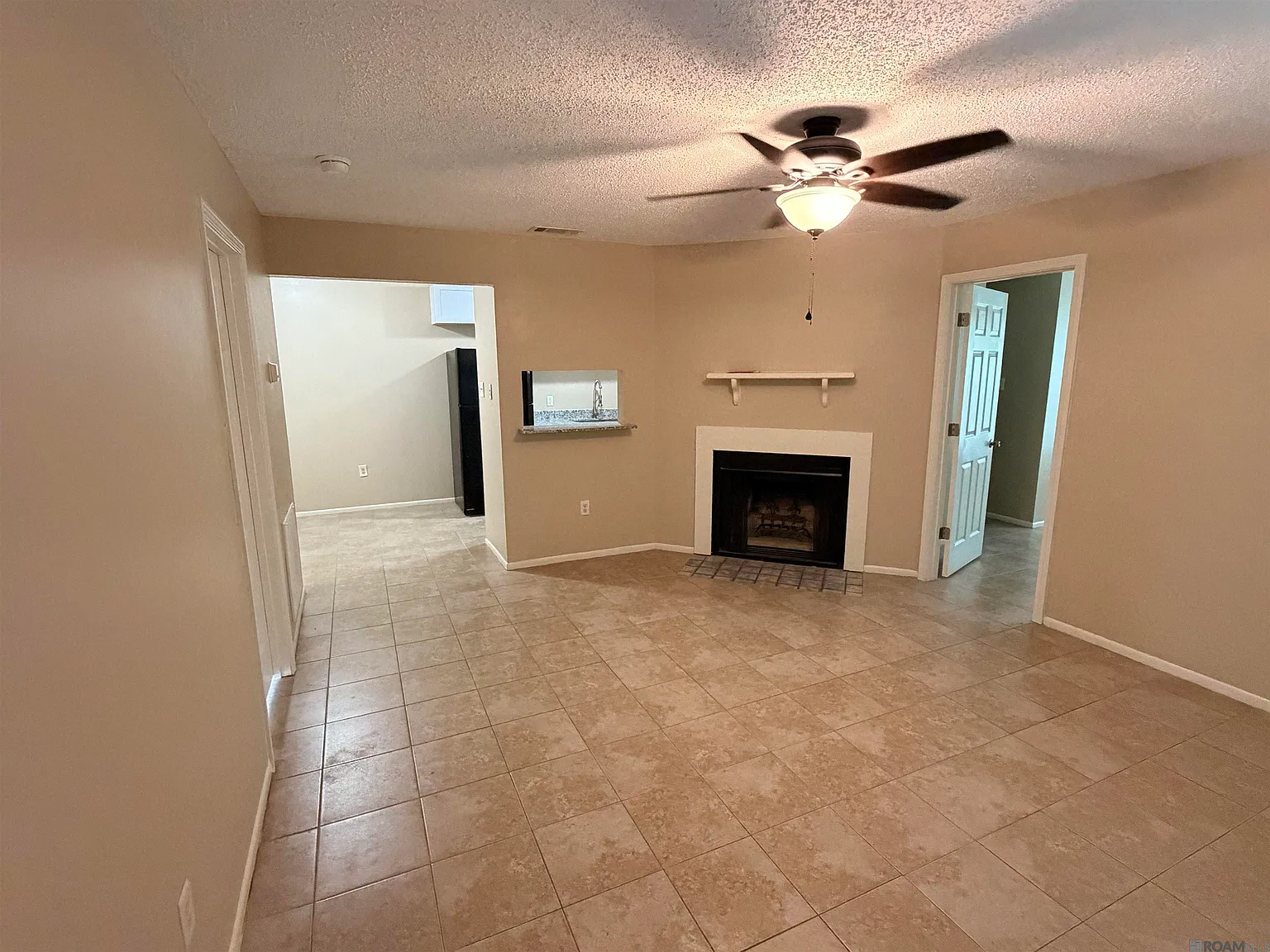 2 bed, 1002 sqft, $980 — Photo 3