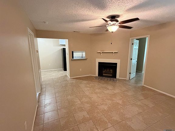 3rd image of 914 Hammond Manor Dr #C