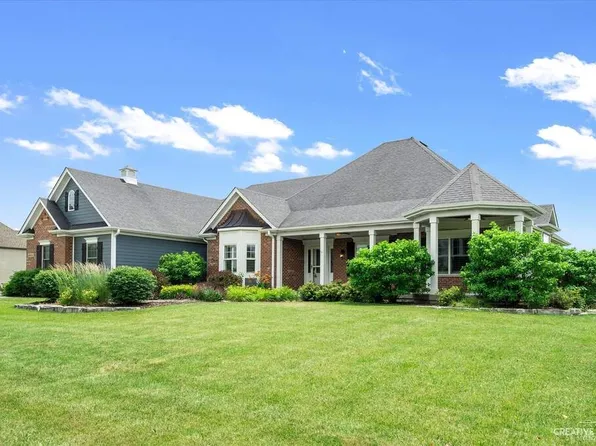 43W515 Otter Lane St, Saint Charles, IL 60175