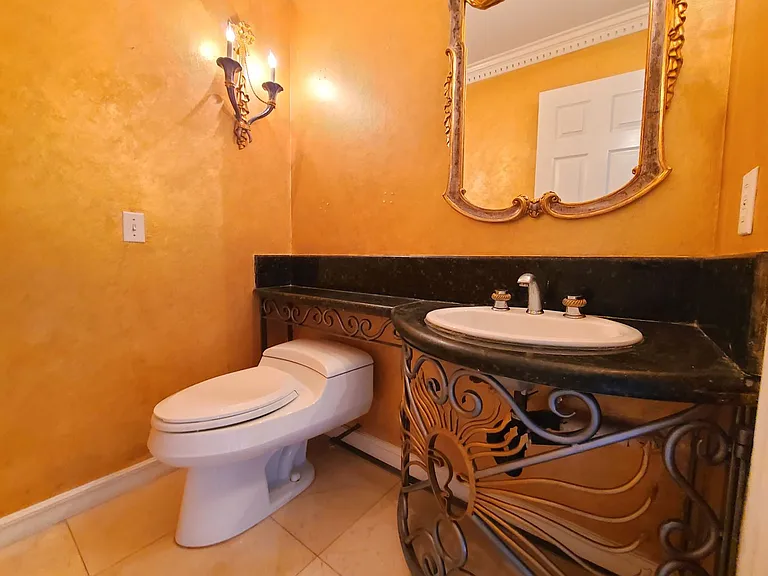 306 Edgemont Dr — Photo 16