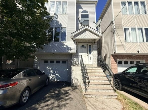 221 Geneva St