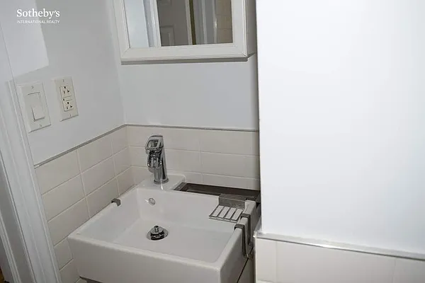 Rented by Sotheby's International Realty | media 14