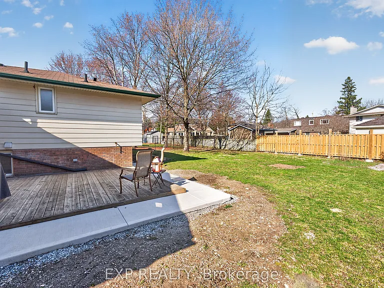 2580 Noella Cres #LOWER — Photo 26